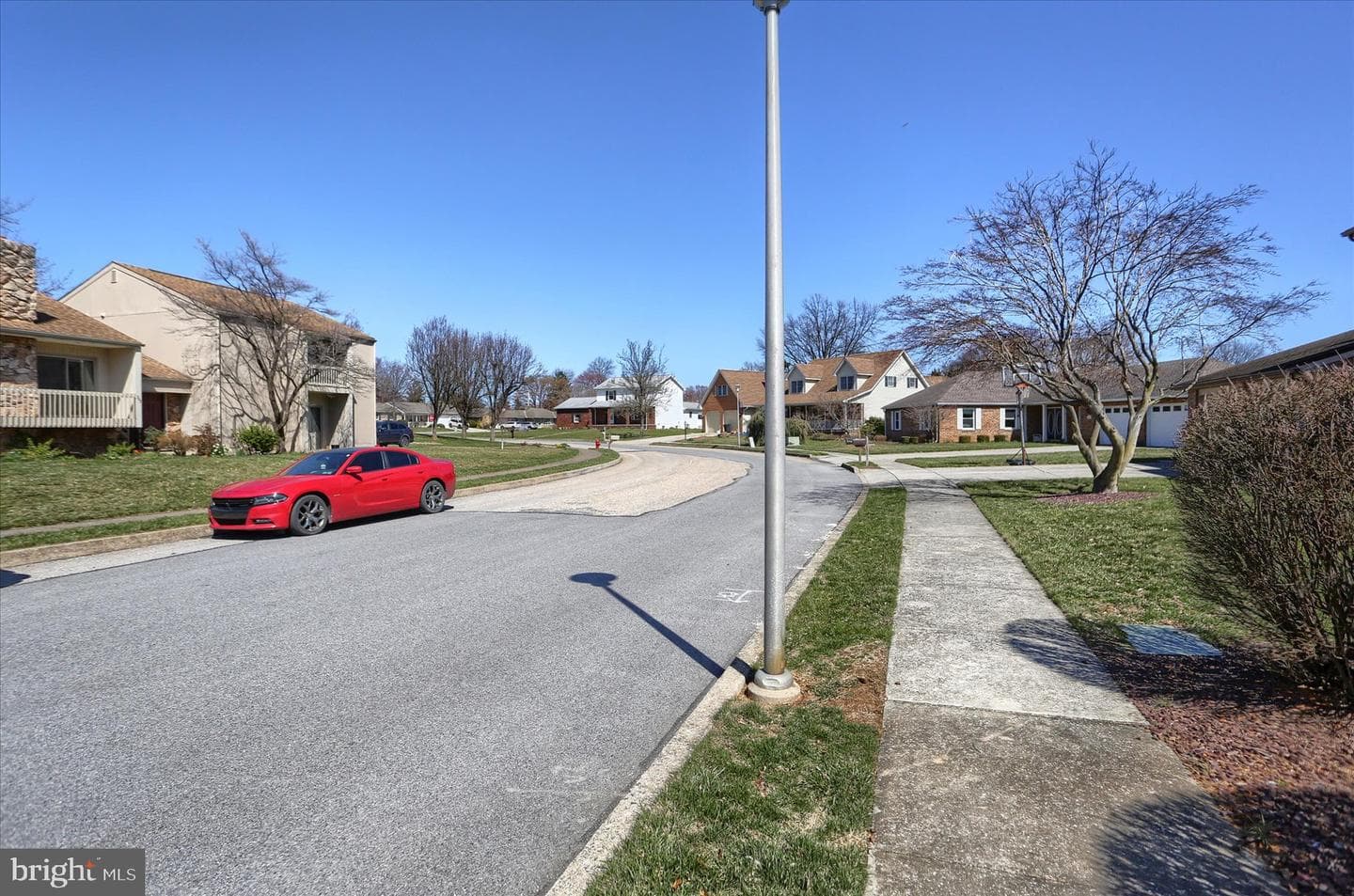 700 Somerset Drive photo 40