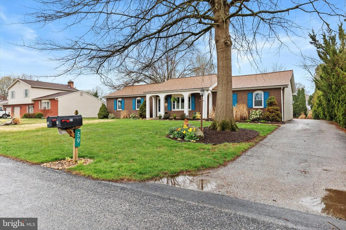 59 Longview Drive photo 3