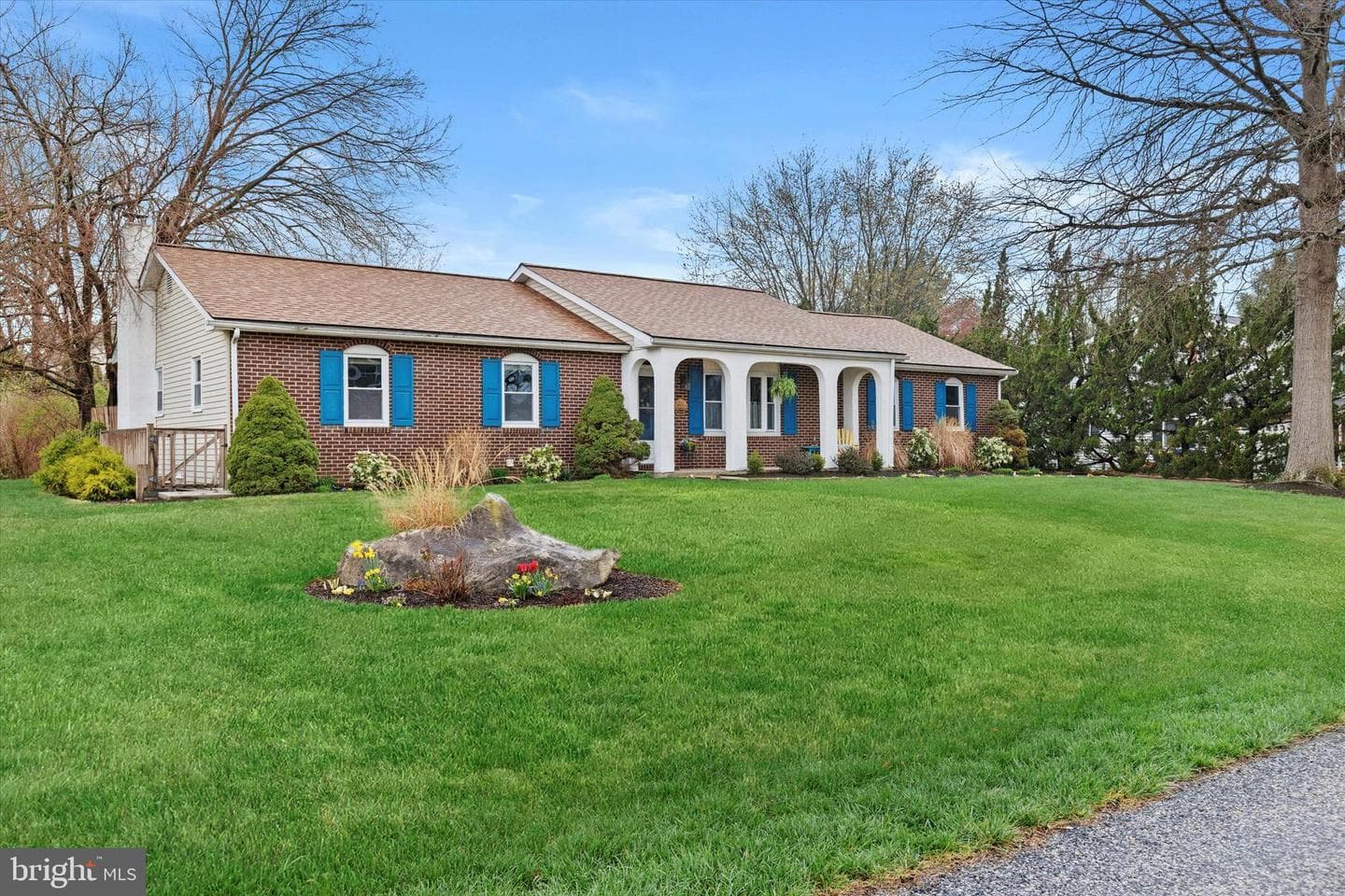 59 Longview Drive photo 4