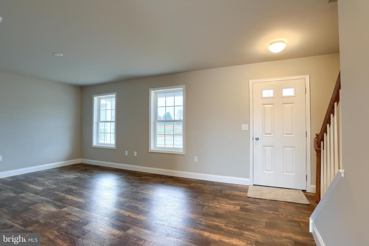 48 Bennington Way photo 2