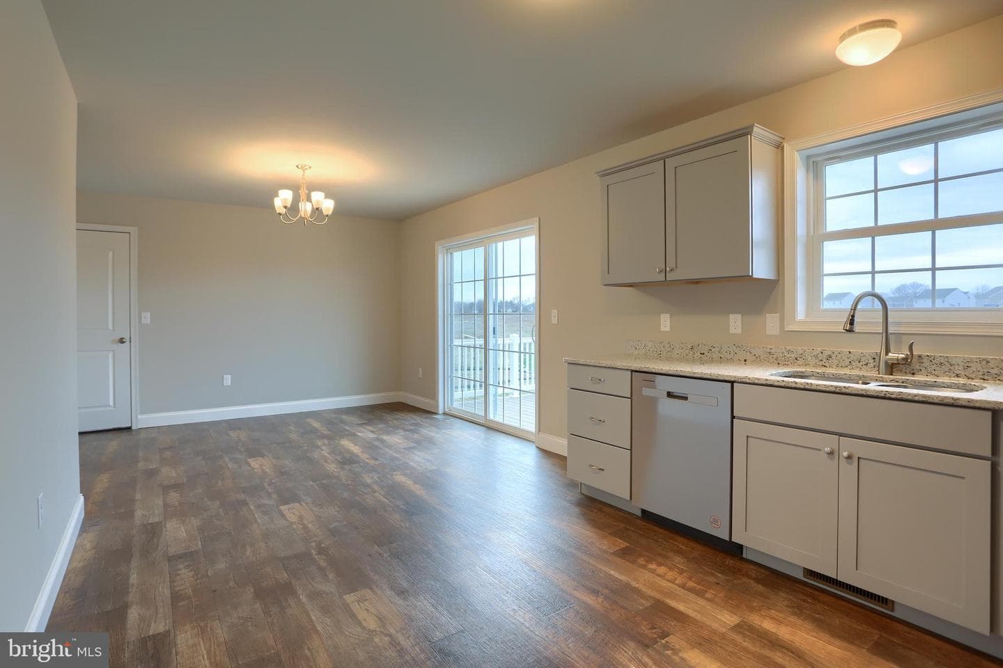 48 Bennington Way photo 3