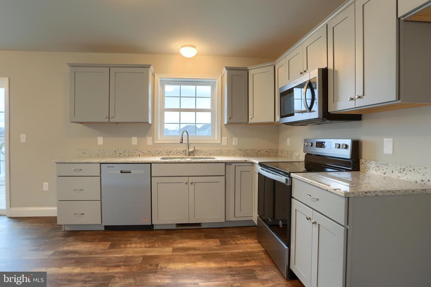 48 Bennington Way photo 4