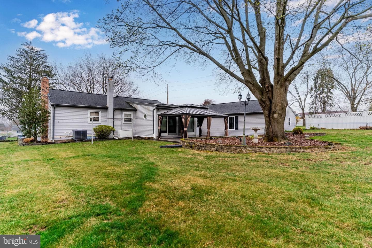 1970 Douglas Drive photo 26