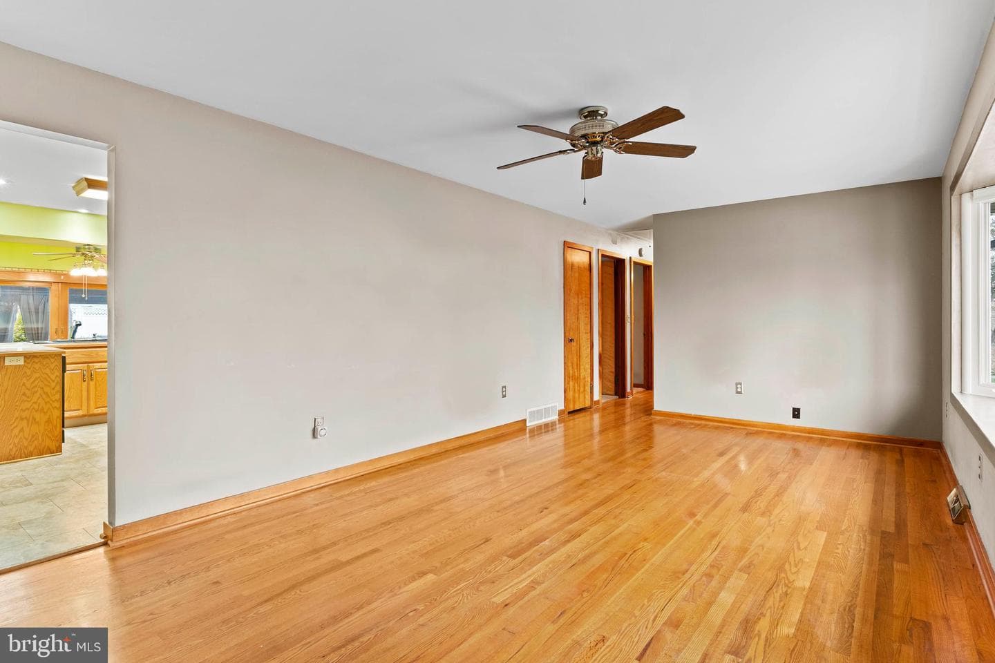 1970 Douglas Drive photo 4