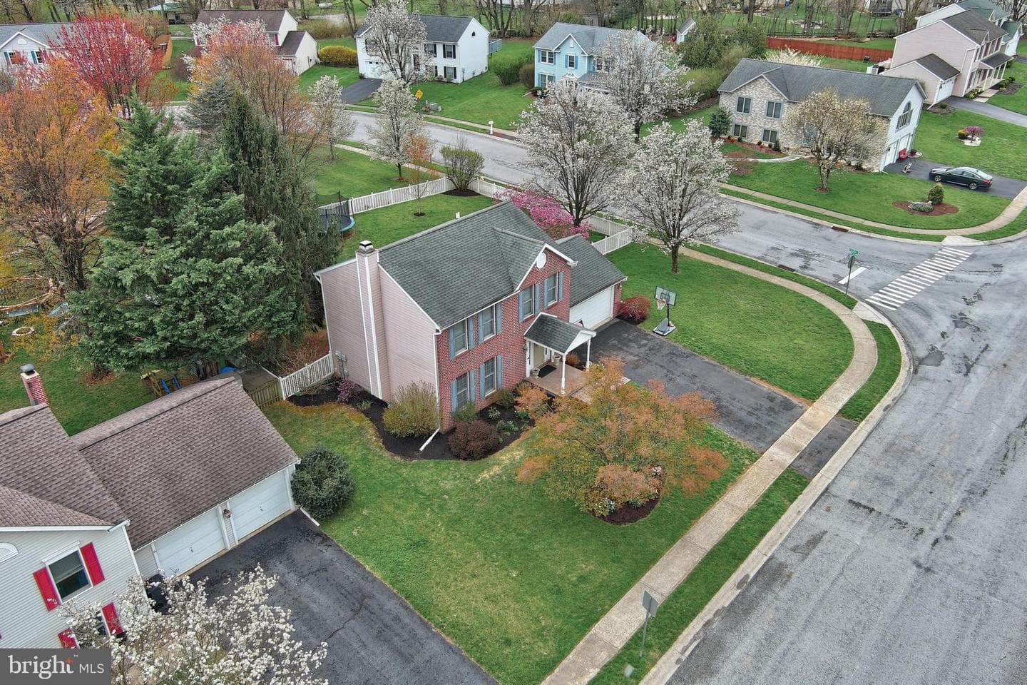 19 Monarch Lane photo 40