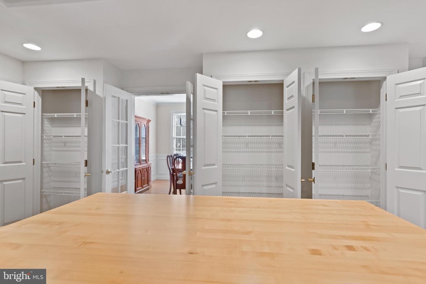 203 Friar Court photo 15