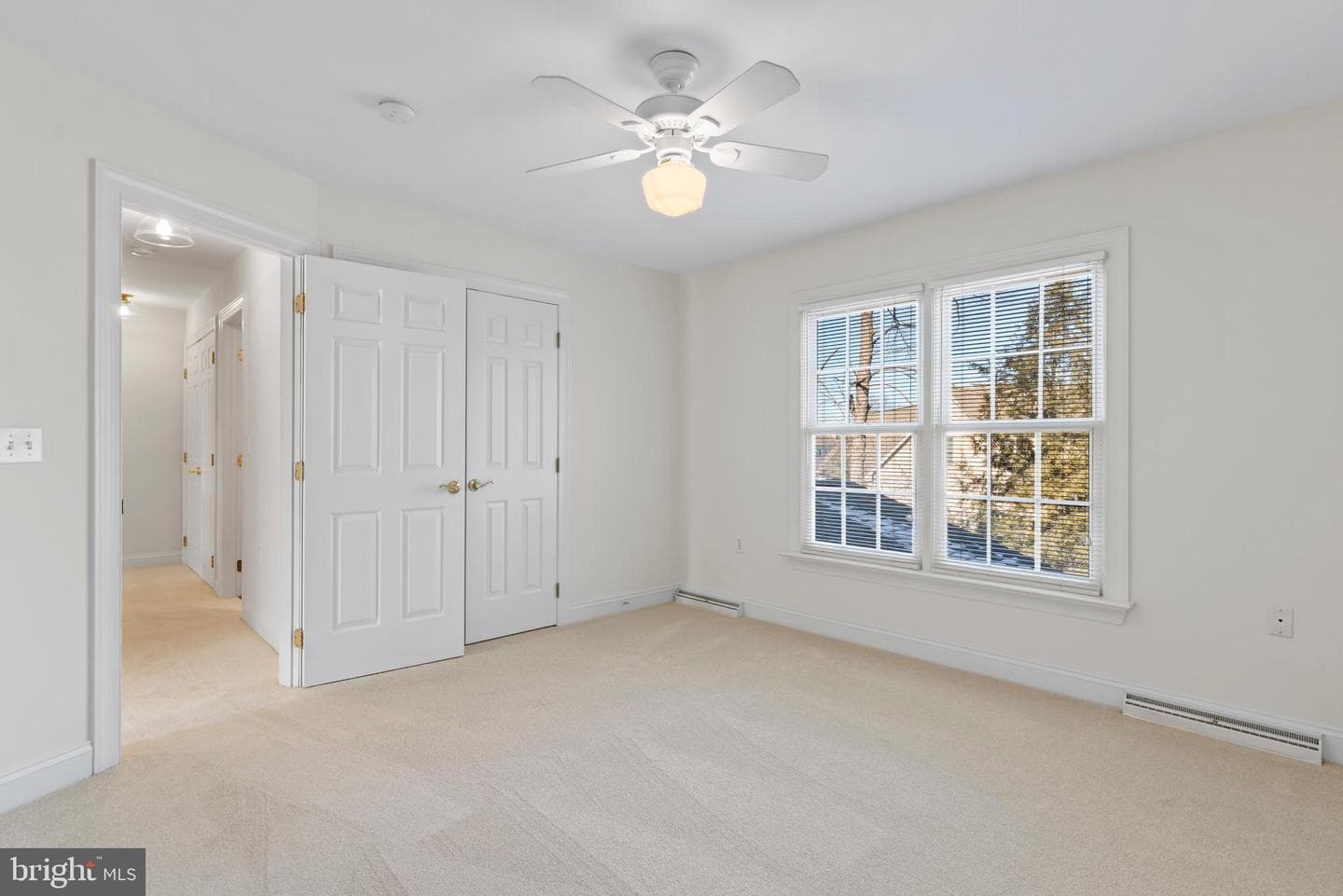 203 Friar Court photo 27
