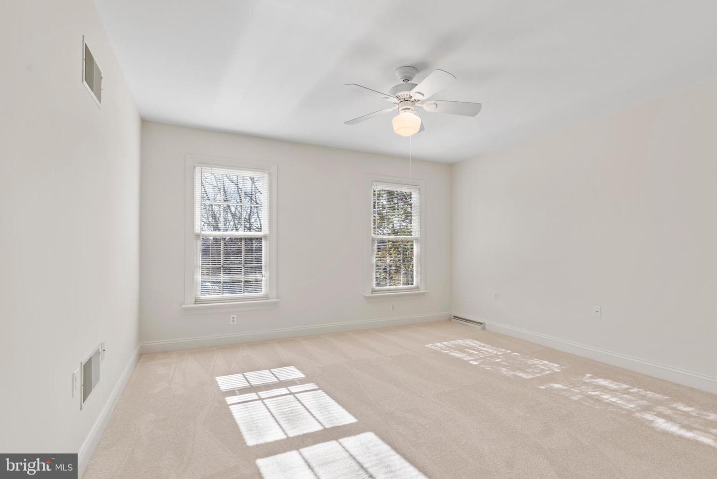 203 Friar Court photo 31