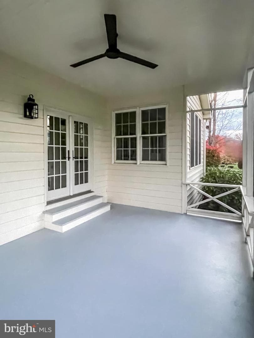 203 Friar Court photo 37