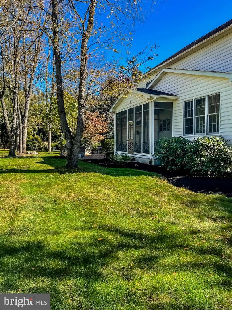 203 Friar Court photo 41