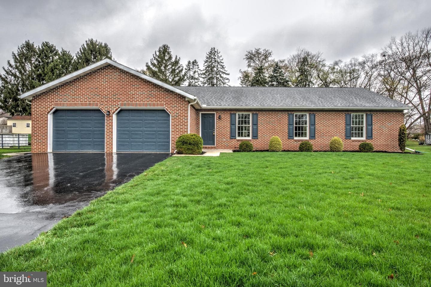 520 Boxwood Lane photo 1