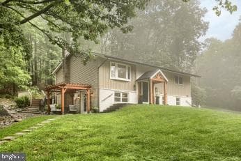 20 Tower Road photo 2