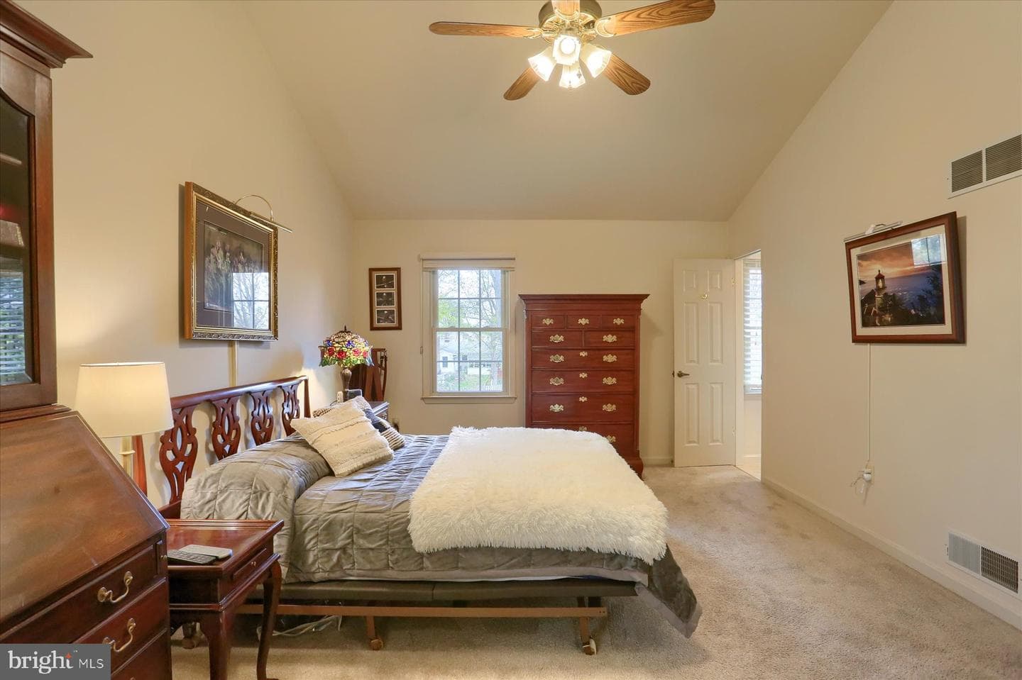 5566 Moreland Court photo 17