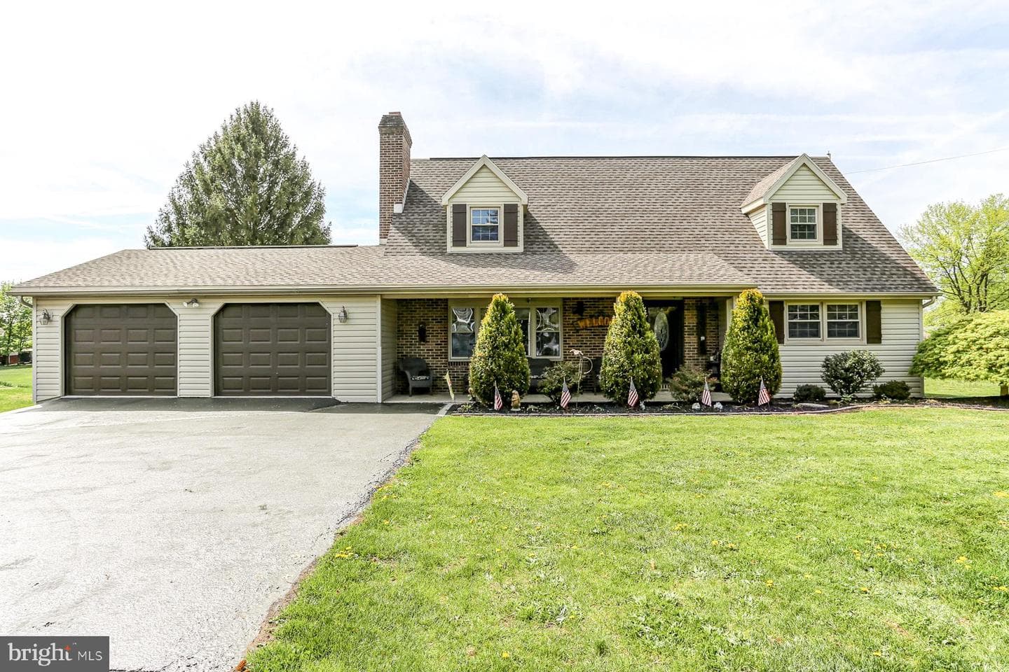 926 Wertzville Road photo 2