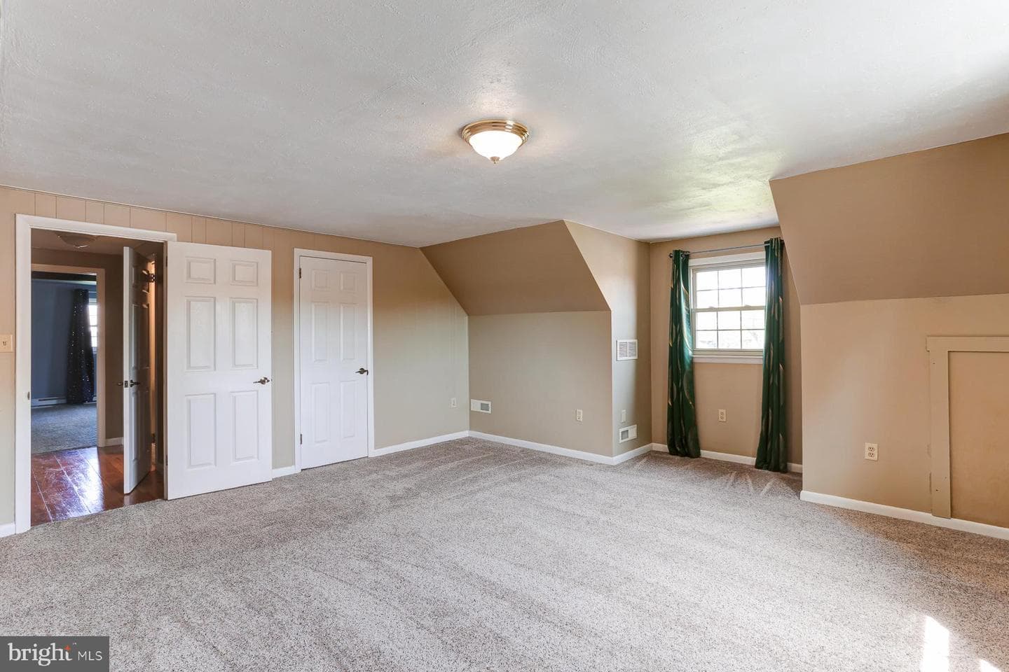 926 Wertzville Road photo 26