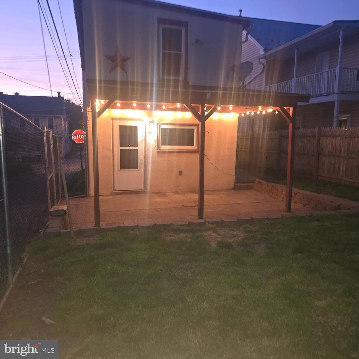 110 E Orange Street photo 18