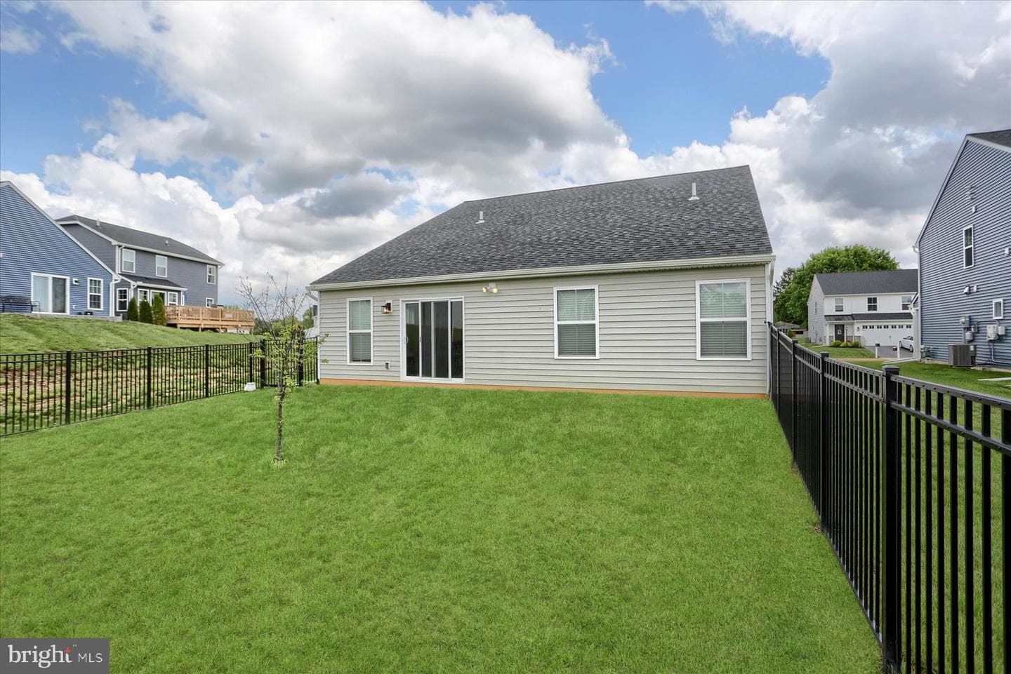 2 Shillington Lane photo 4