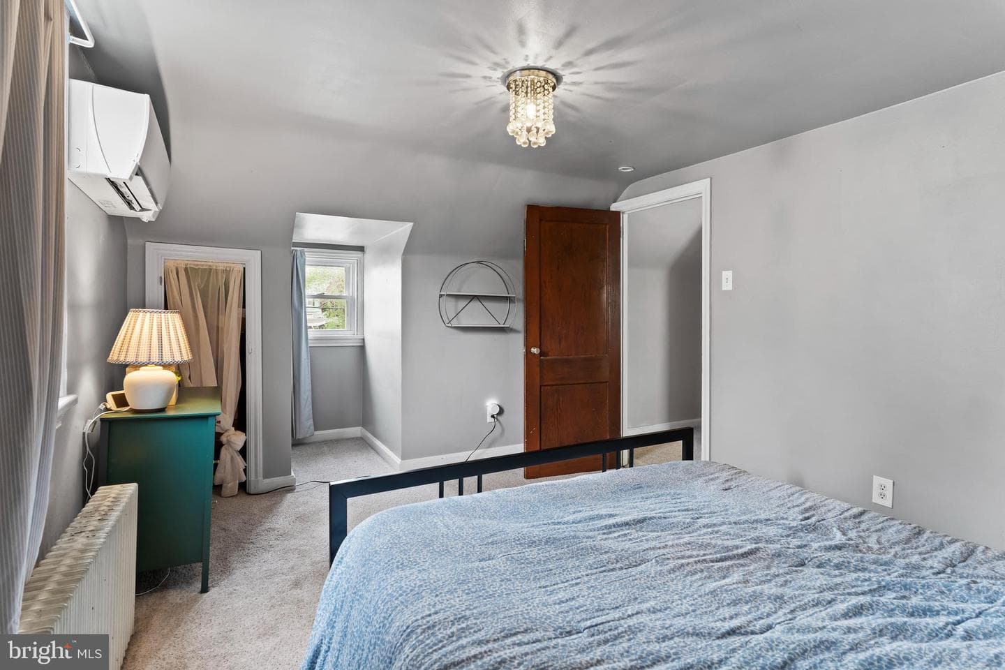 439 N East Street photo 15