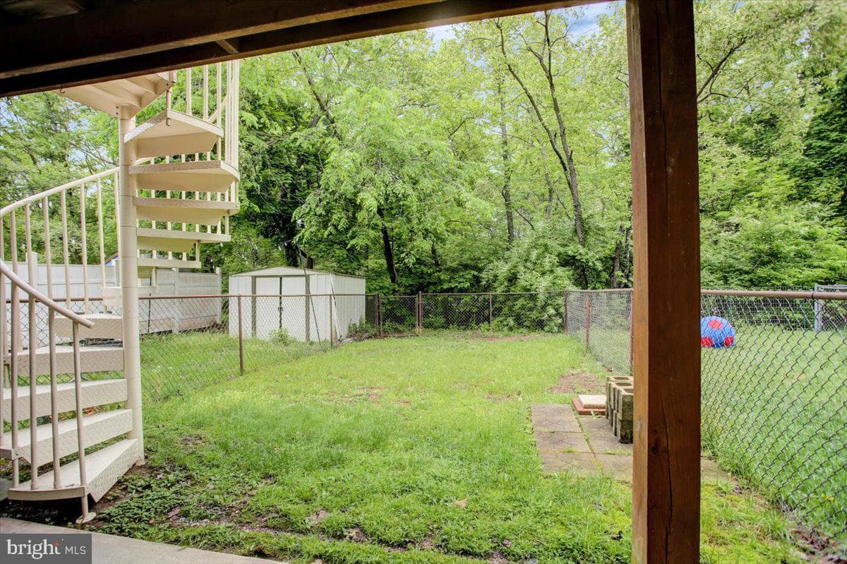 1110 Pheasant Drive N photo 34