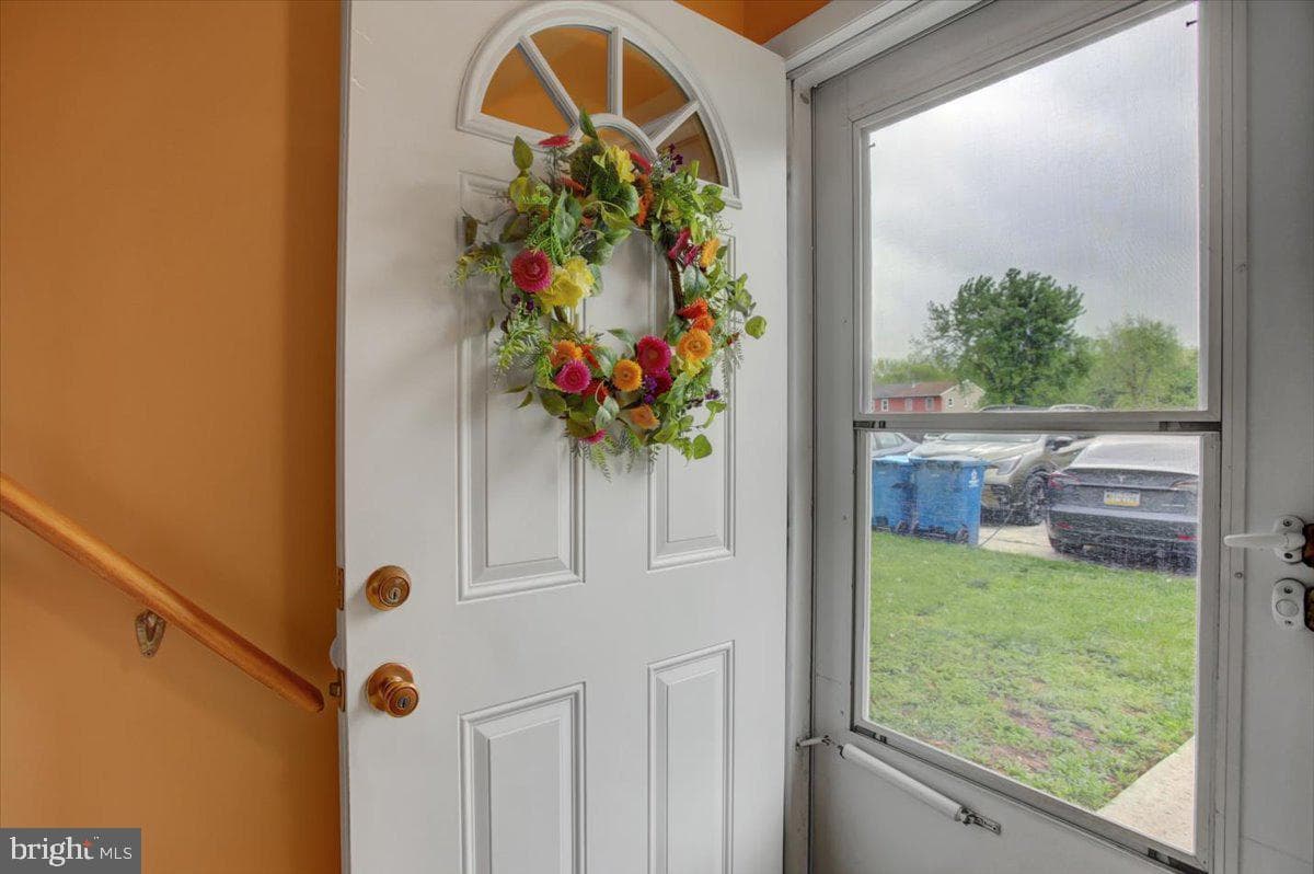 1110 Pheasant Drive N photo 5