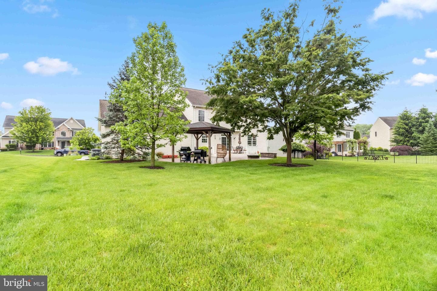 207 Dunbar Drive photo 38