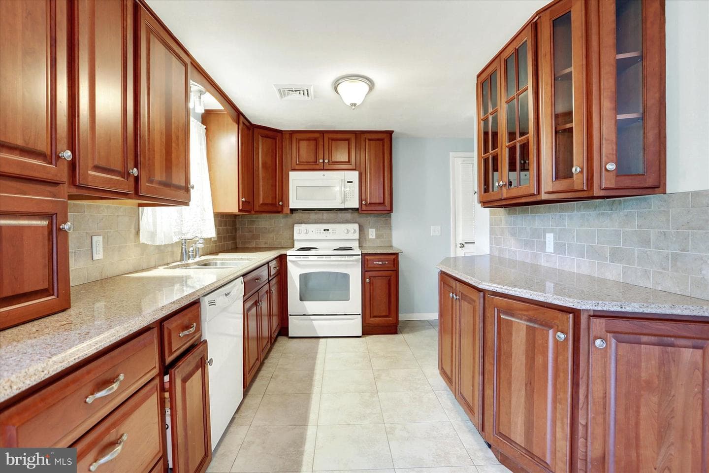 1465 Webster Drive photo 11
