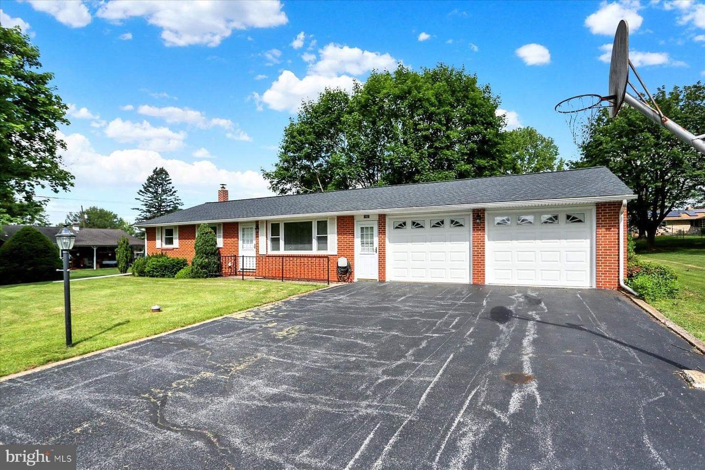 1465 Webster Drive photo 3