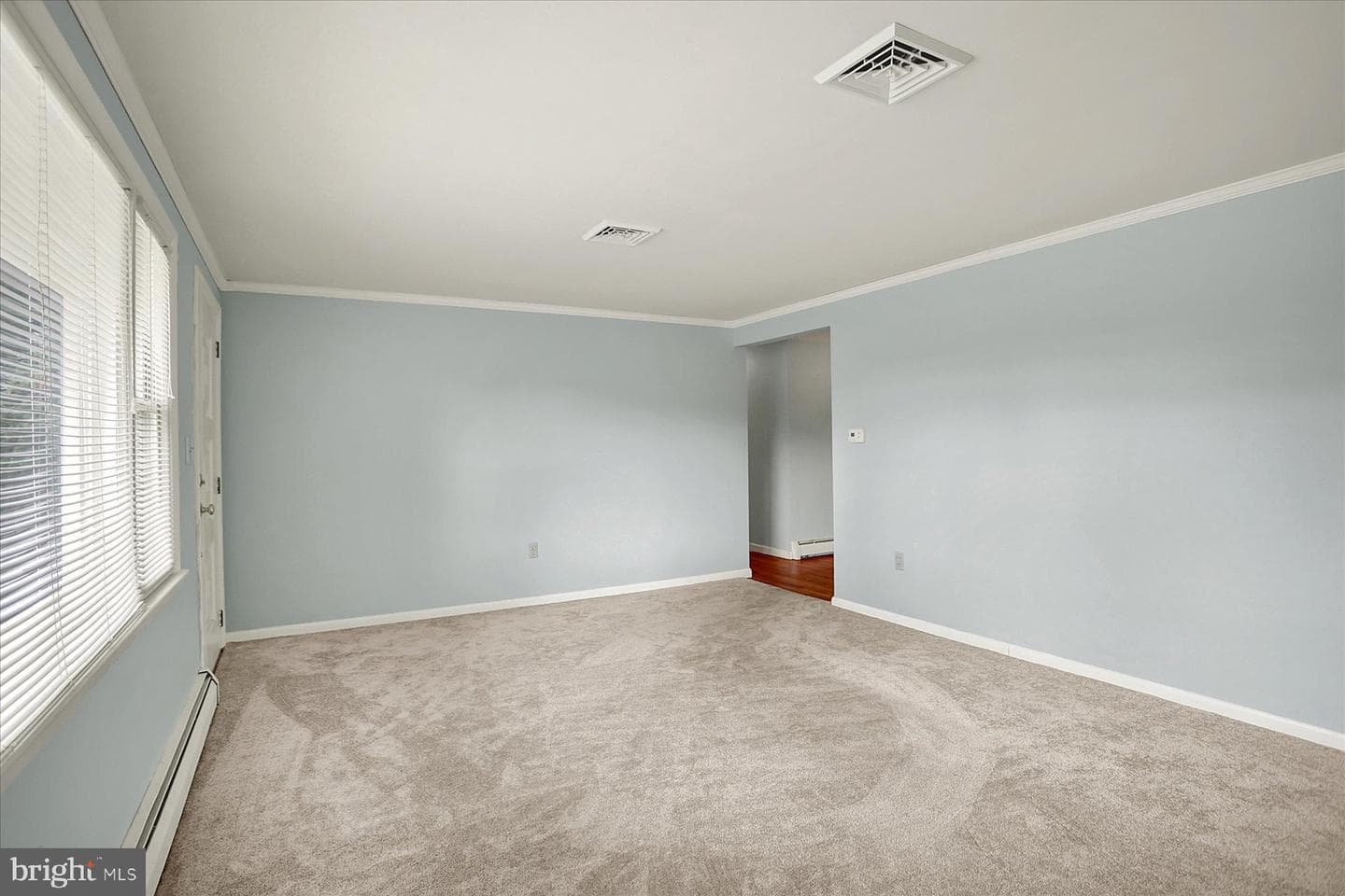1465 Webster Drive photo 6