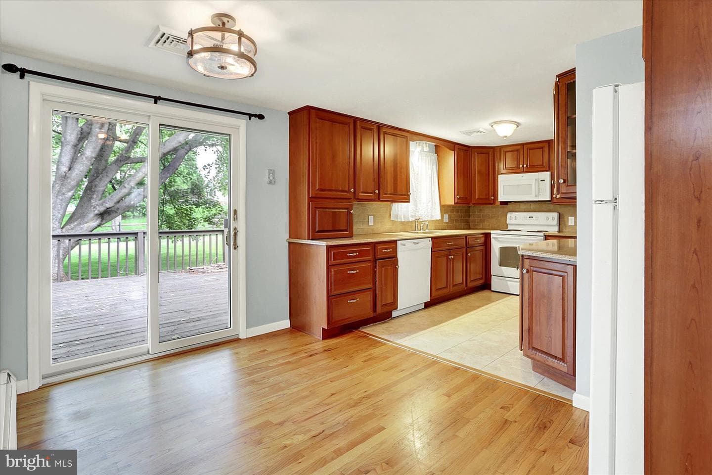 1465 Webster Drive photo 8