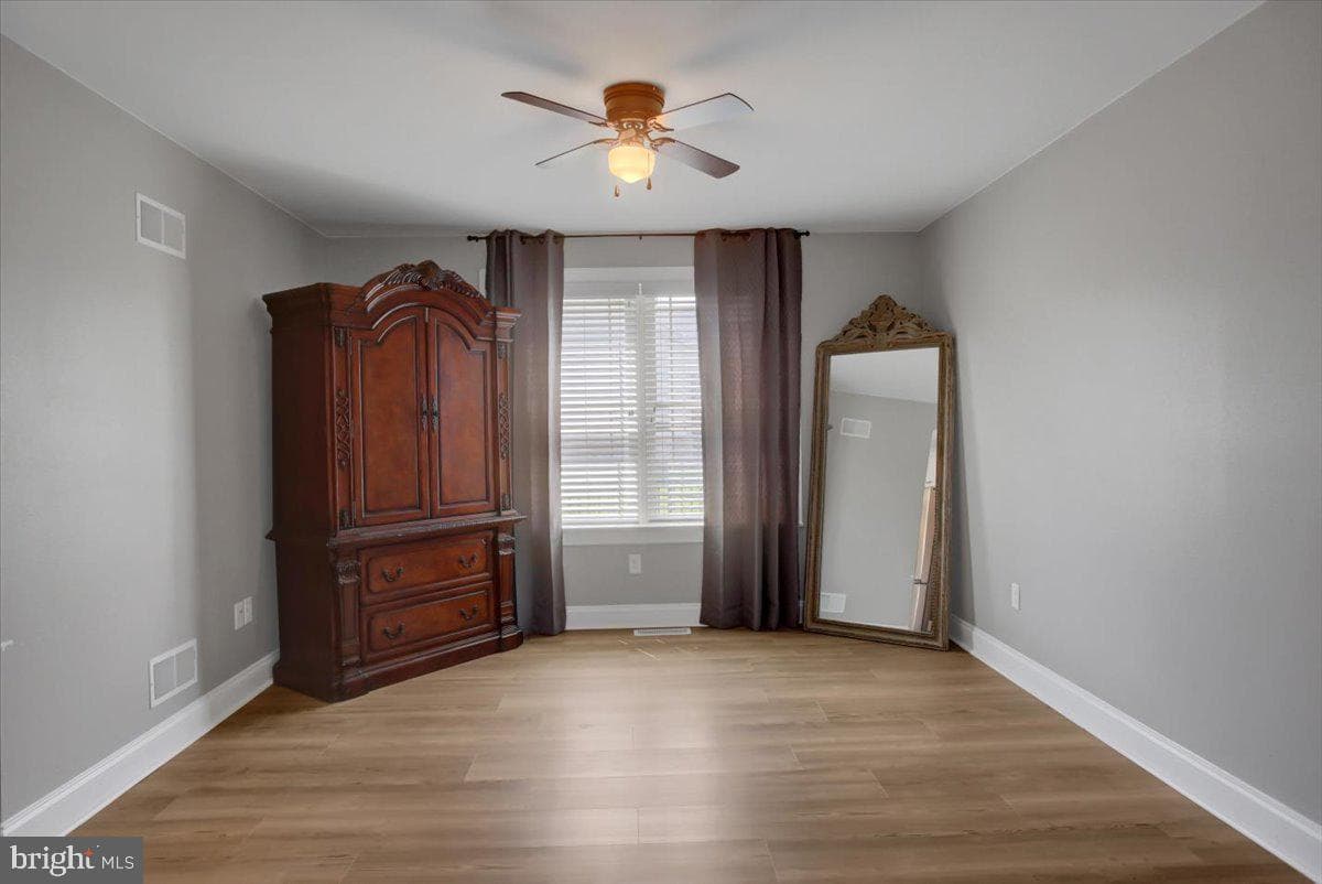 5 Bristol Avenue photo 12