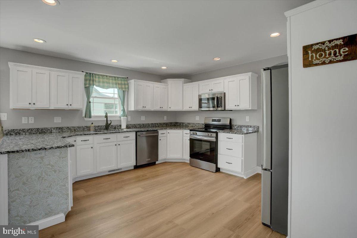 5 Bristol Avenue photo 15
