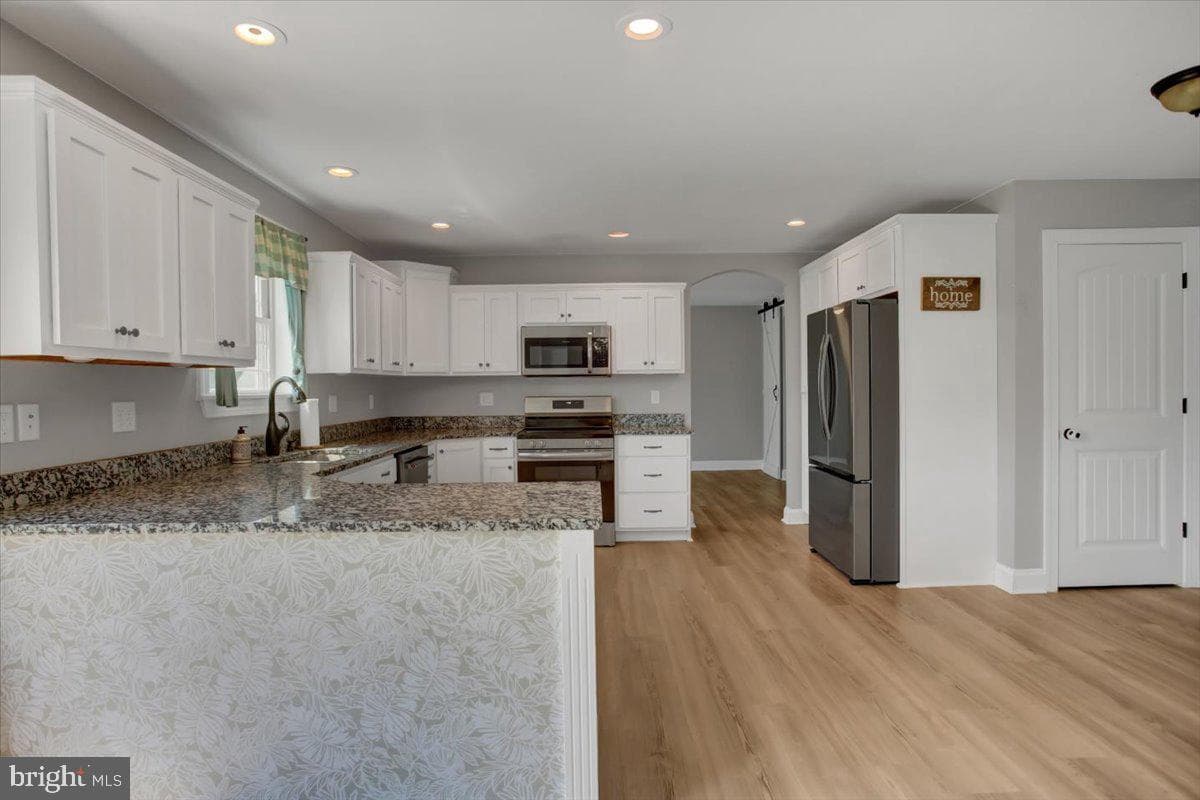 5 Bristol Avenue photo 16