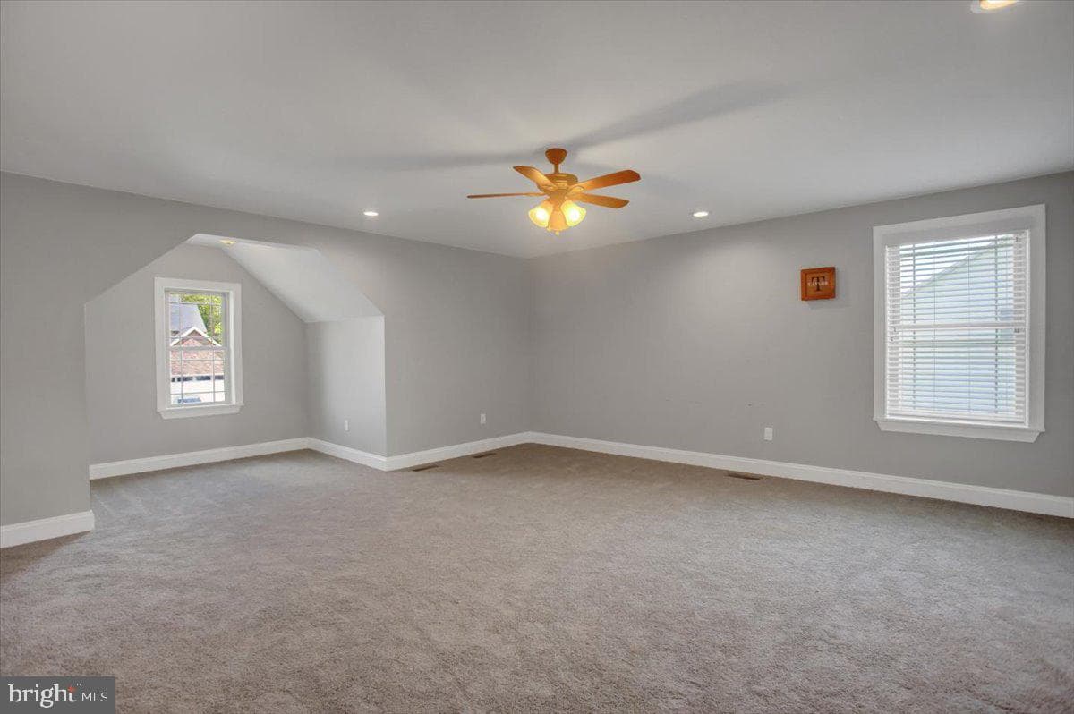 5 Bristol Avenue photo 22