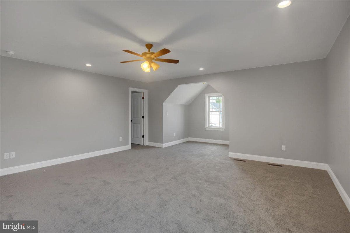 5 Bristol Avenue photo 23