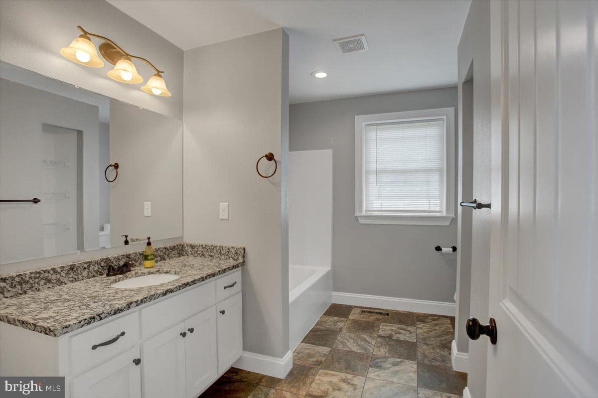 5 Bristol Avenue photo 24