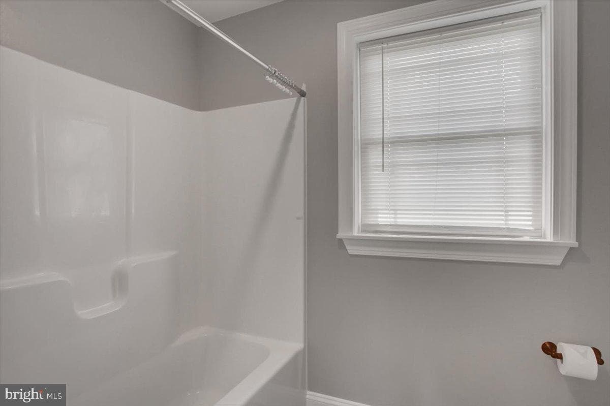 5 Bristol Avenue photo 29