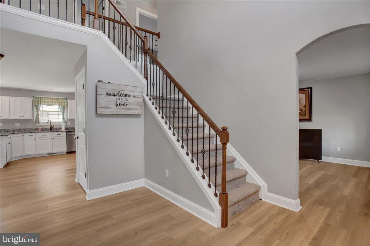 5 Bristol Avenue photo 8