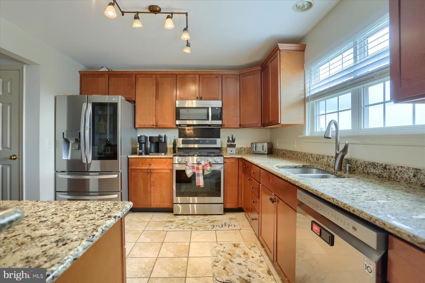 2357 Mill Road photo 9