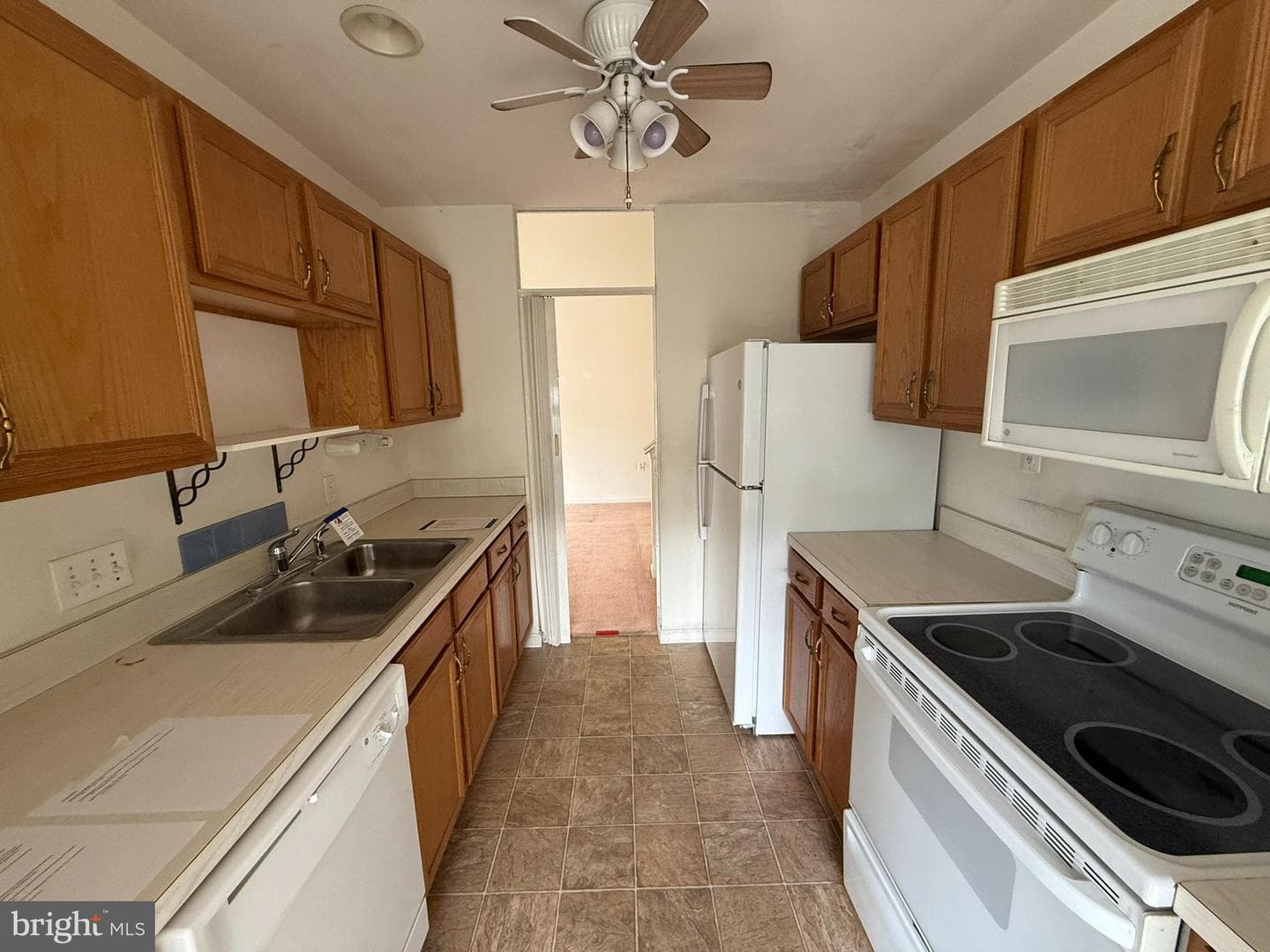 87 Courtyard Drive photo 10