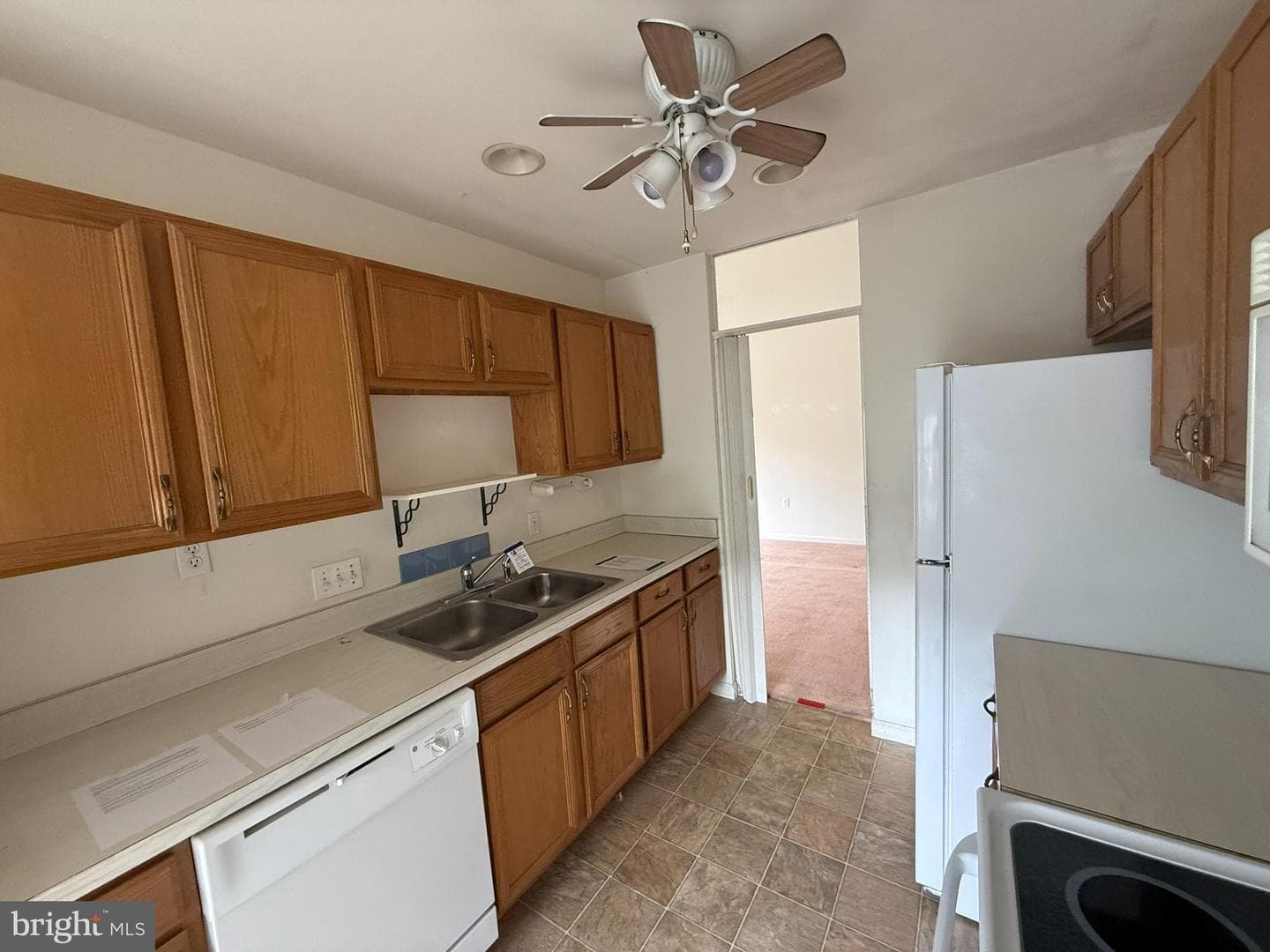 87 Courtyard Drive photo 12