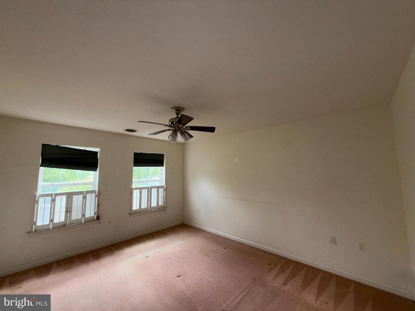87 Courtyard Drive photo 16