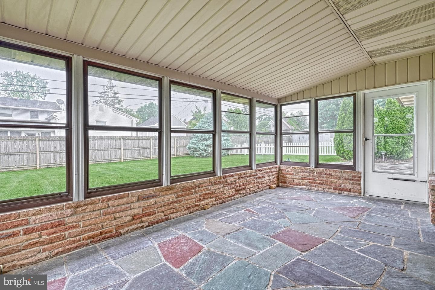 120 Winston Drive photo 27