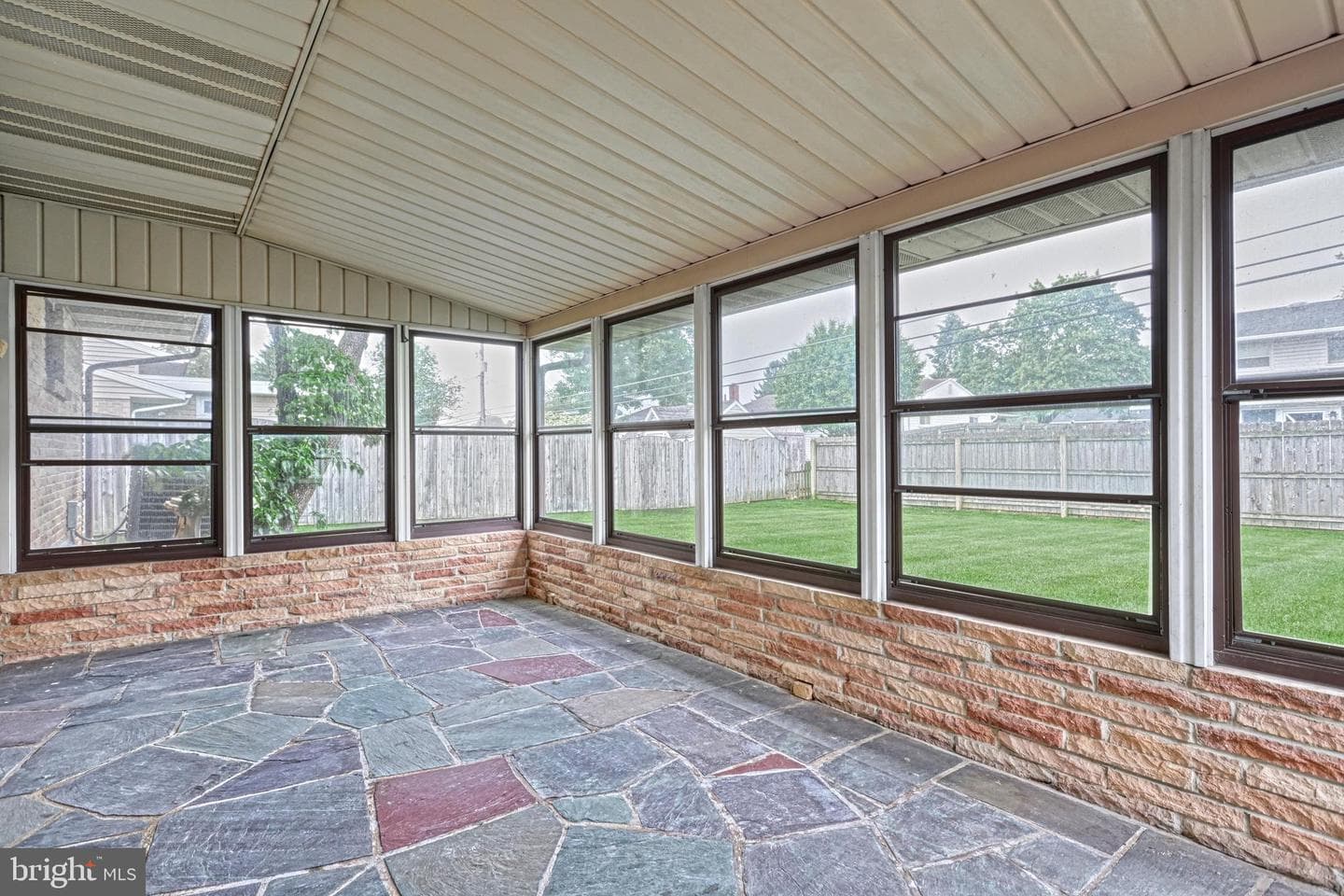 120 Winston Drive photo 28