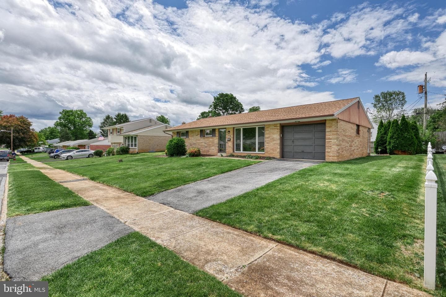 120 Winston Drive photo 3