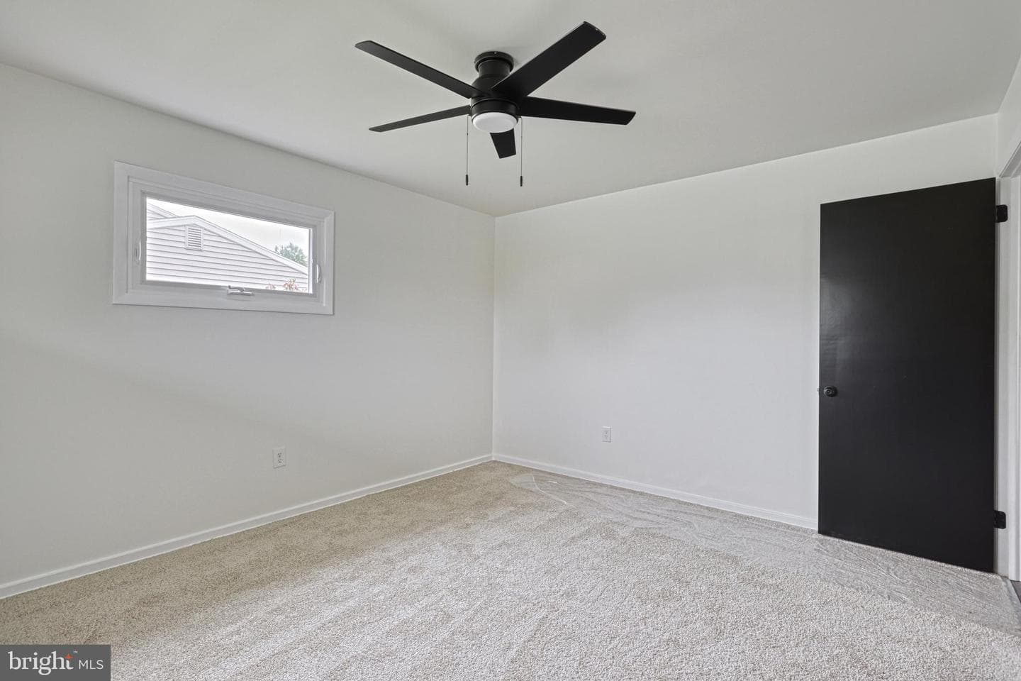 120 Winston Drive photo 36