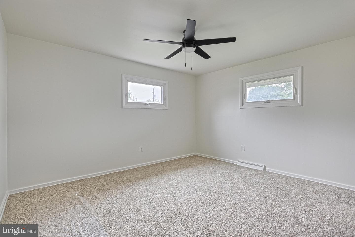 120 Winston Drive photo 38