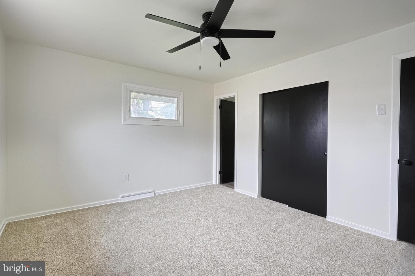 120 Winston Drive photo 39
