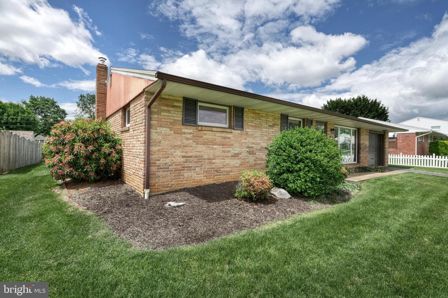 120 Winston Drive photo 4