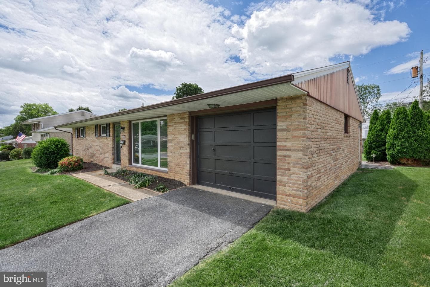 120 Winston Drive photo 5