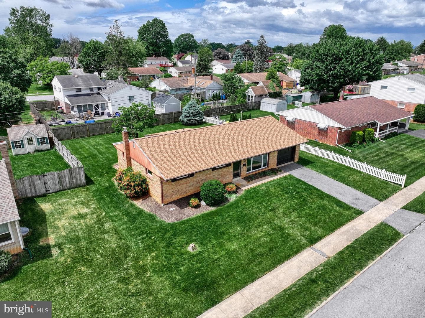120 Winston Drive photo 60